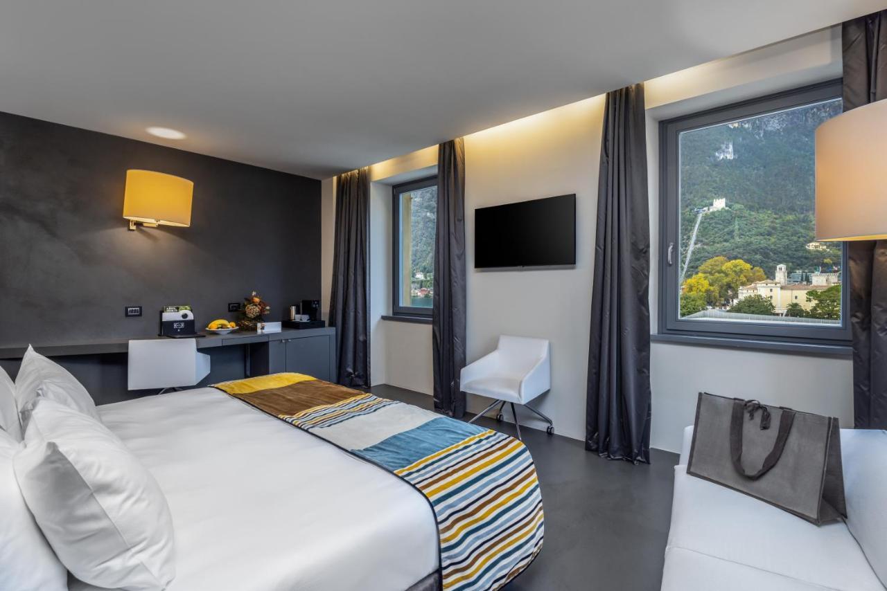 Lido Palace - The Leading Hotels Of The World Riva del Garda Exterior foto